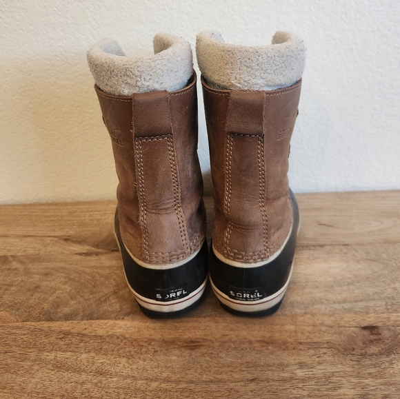 Sorel leather kids winter boots size 5 - Picture 2 of 9